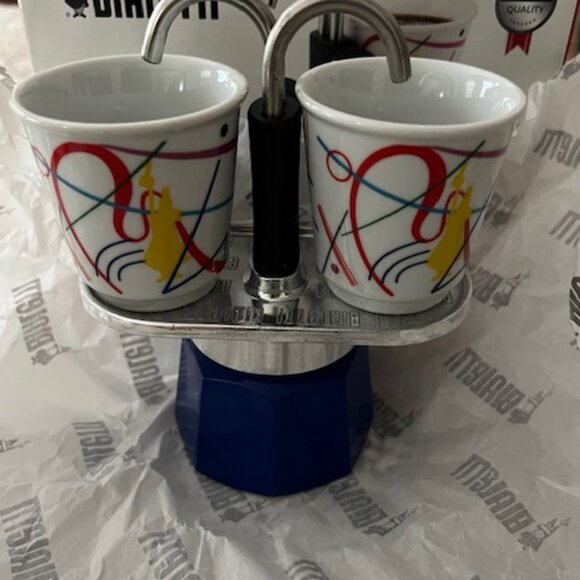 NEW Bialetti Italian Espresso Mini Stove Top Coffee Machine; 2 Designer Cups - Picture 2 of 13